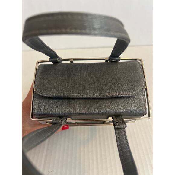 Vintage INSPIRED 1950s Wounded Bird Etra Box Purse with silver caging - Picture 6 of 16